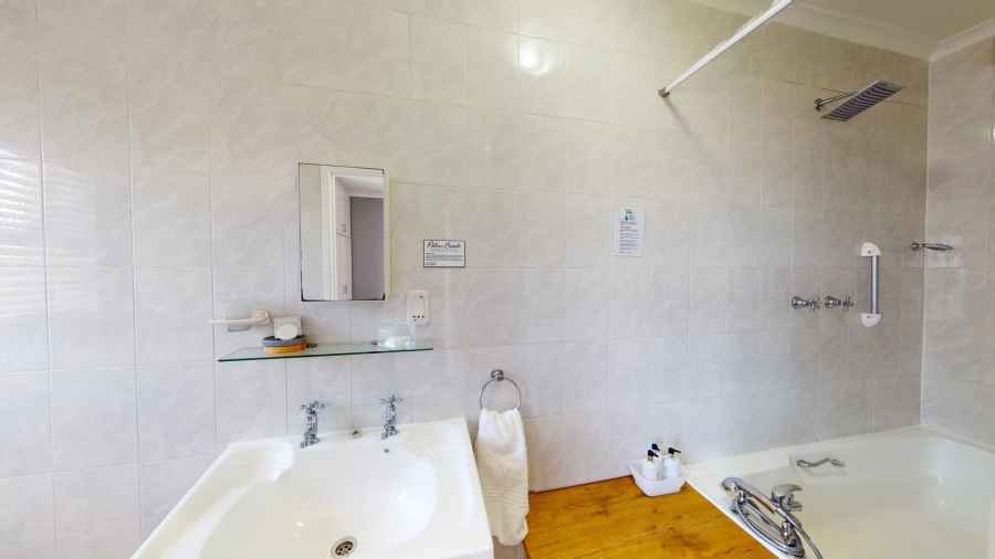 10 Bedroom Property for Sale in Summerstrand Eastern Cape